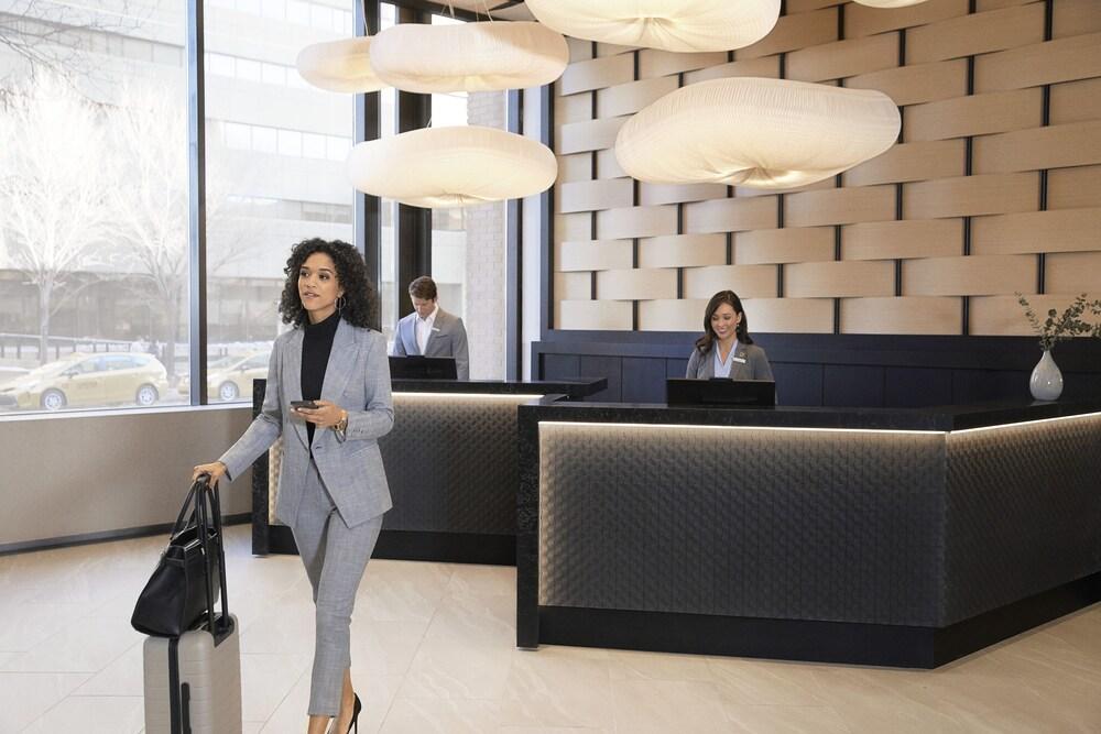 Delta Hotels By Marriott Chicago Willowbrook Exteriör bild