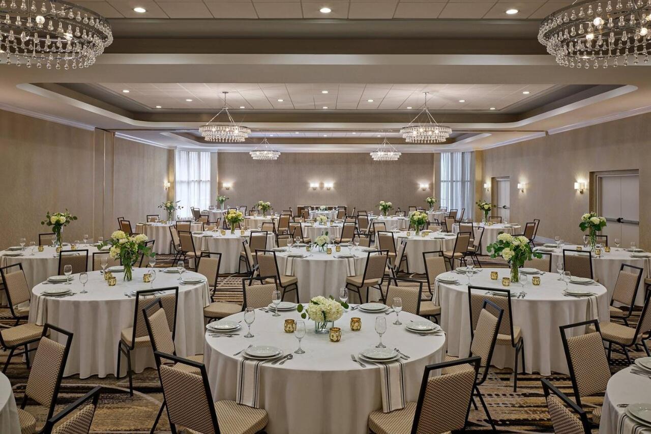 Delta Hotels By Marriott Chicago Willowbrook Exteriör bild