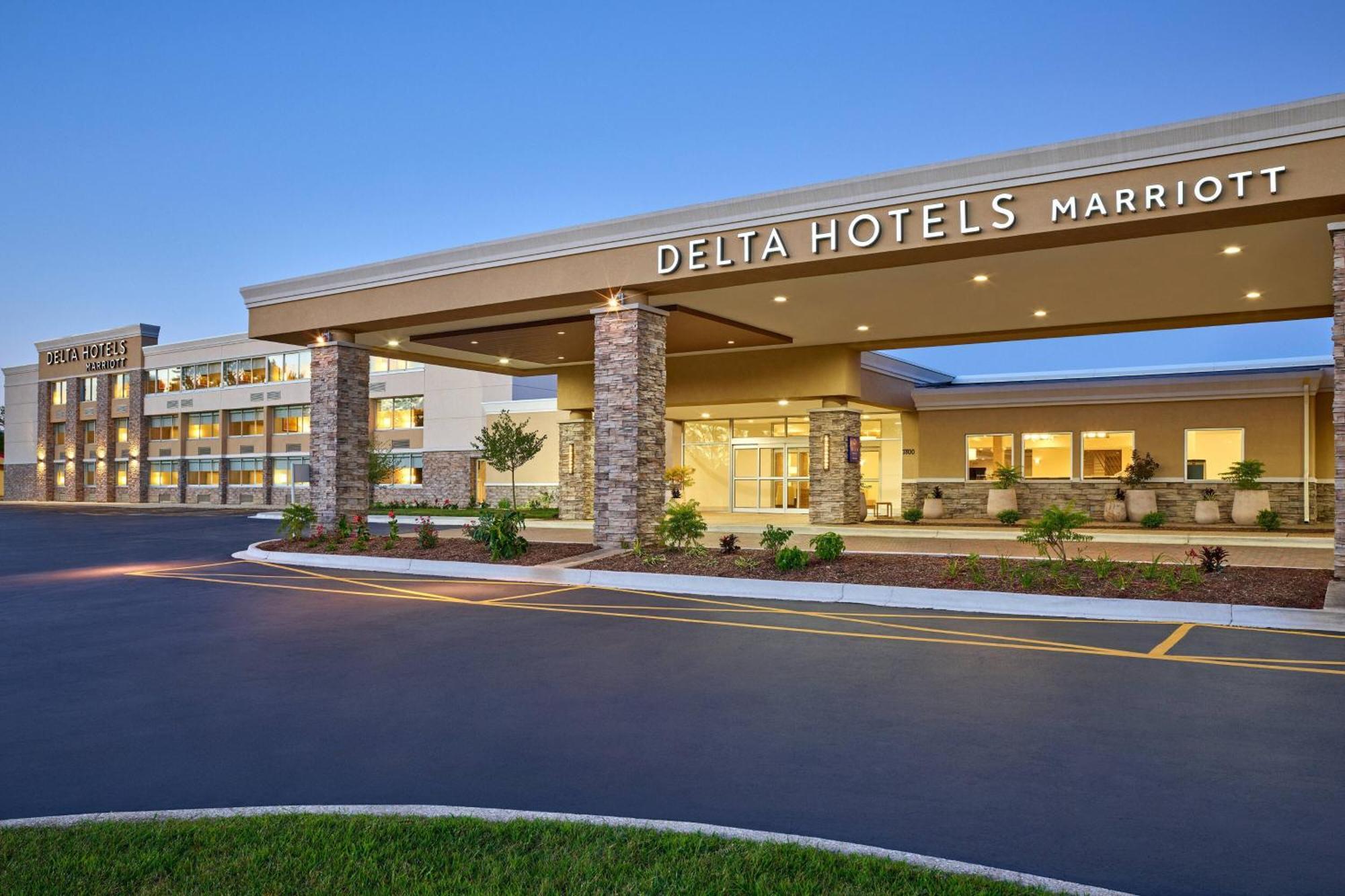 Delta Hotels By Marriott Chicago Willowbrook Exteriör bild