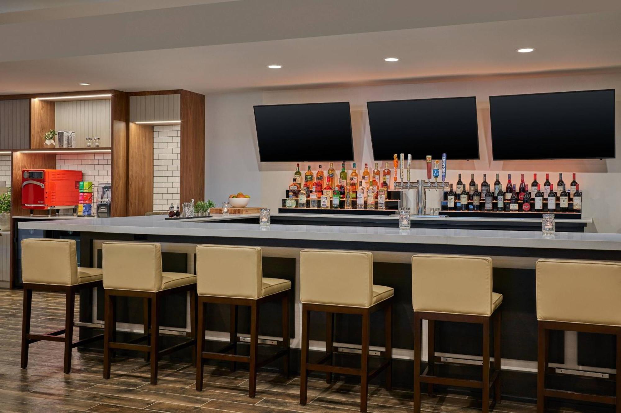 Delta Hotels By Marriott Chicago Willowbrook Exteriör bild