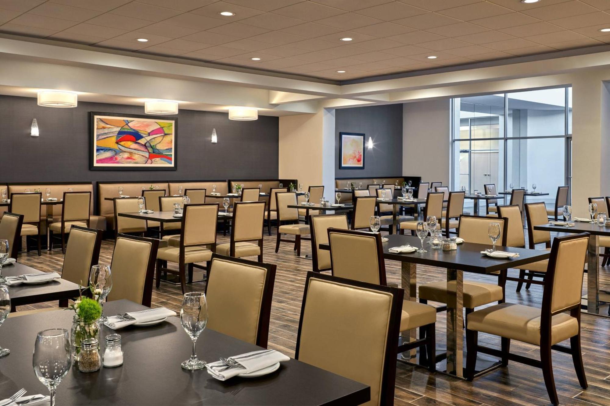 Delta Hotels By Marriott Chicago Willowbrook Exteriör bild